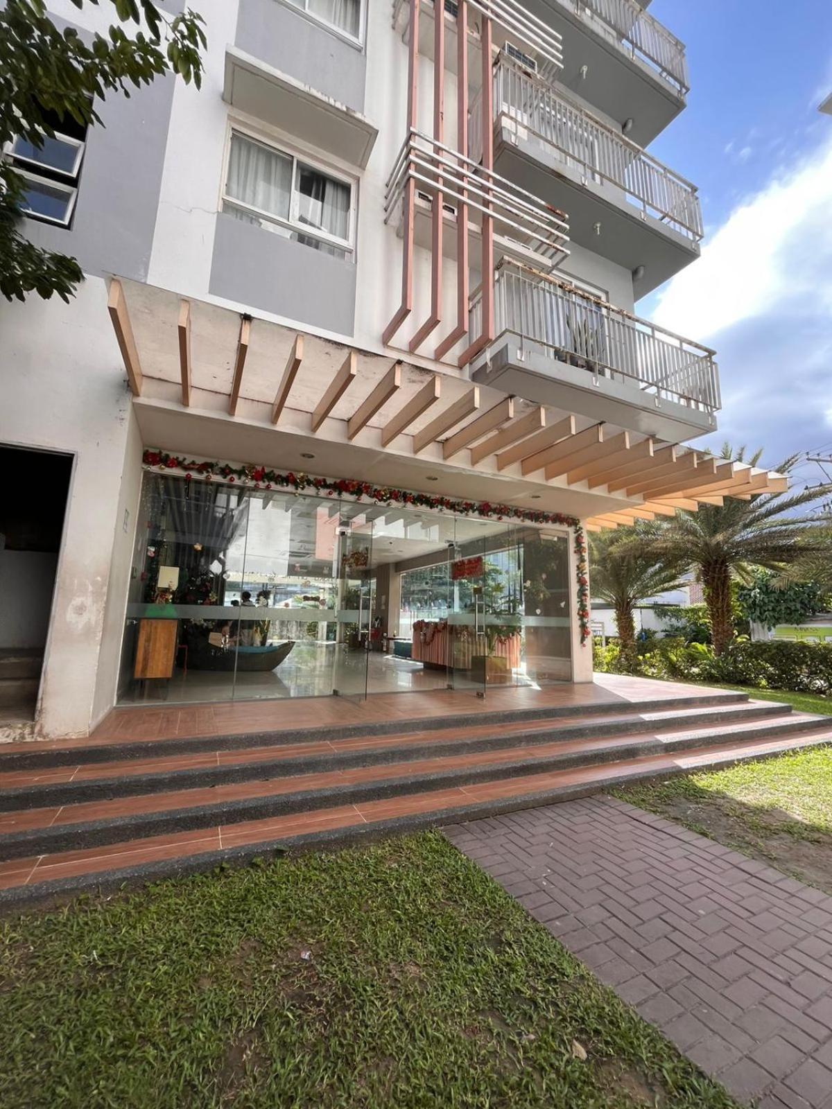 Summum Bonum Bliss - Lahug Aparthotel Cebu Exterior foto